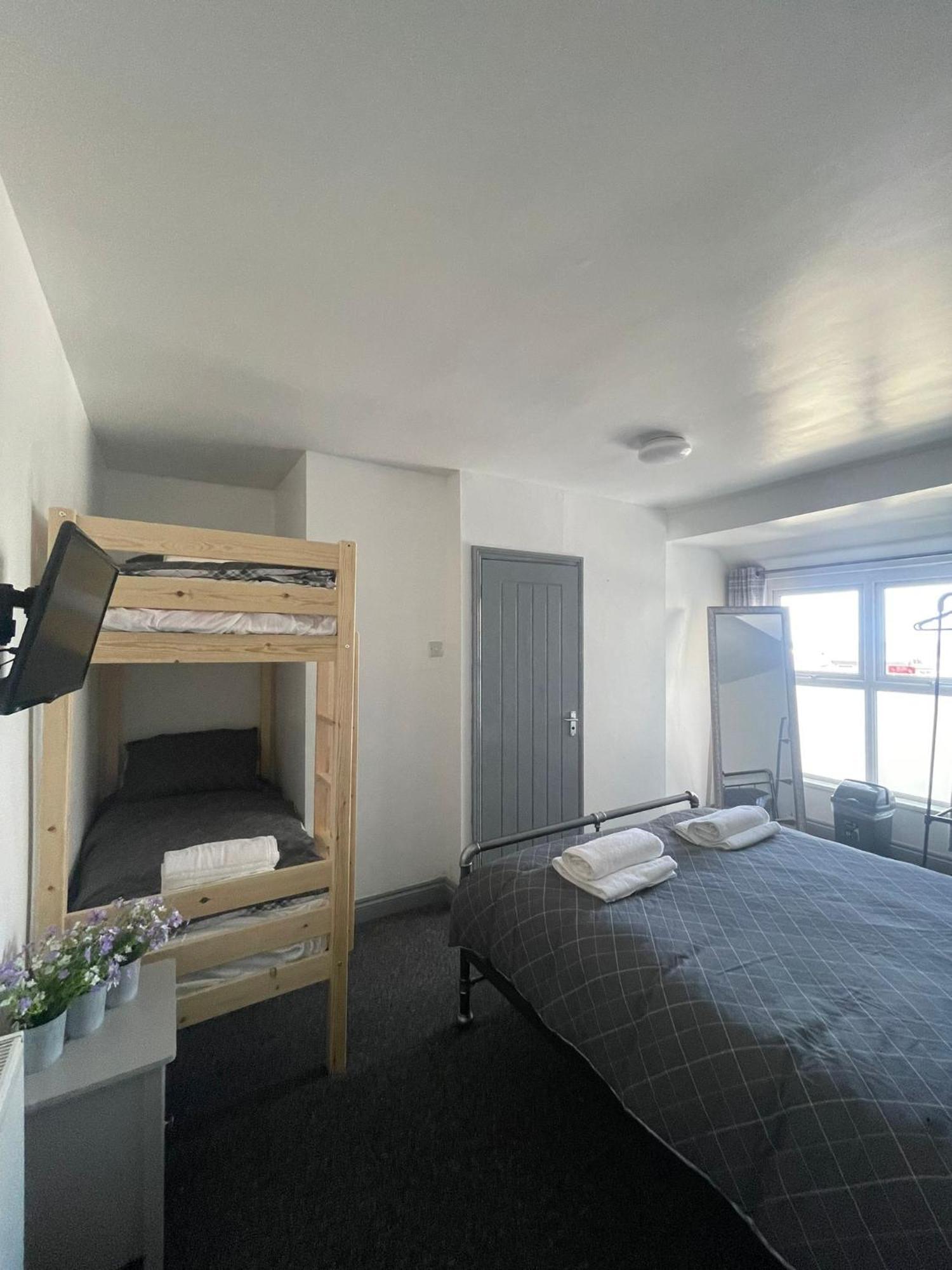 Shore Lodge New Quay Dış mekan fotoğraf