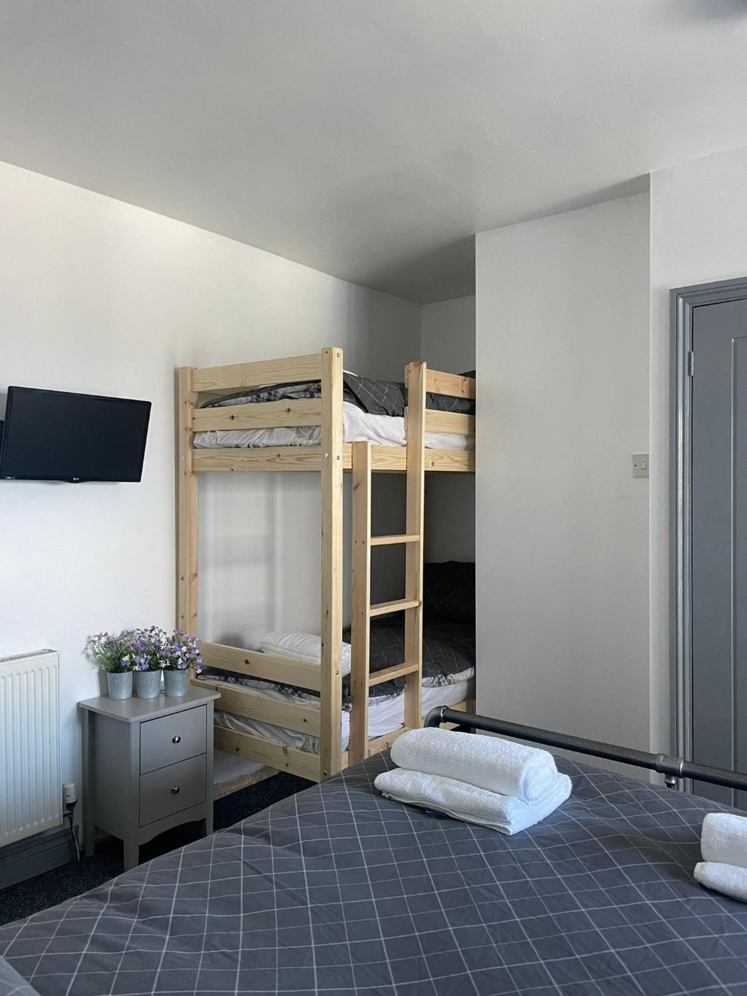 Shore Lodge New Quay Dış mekan fotoğraf