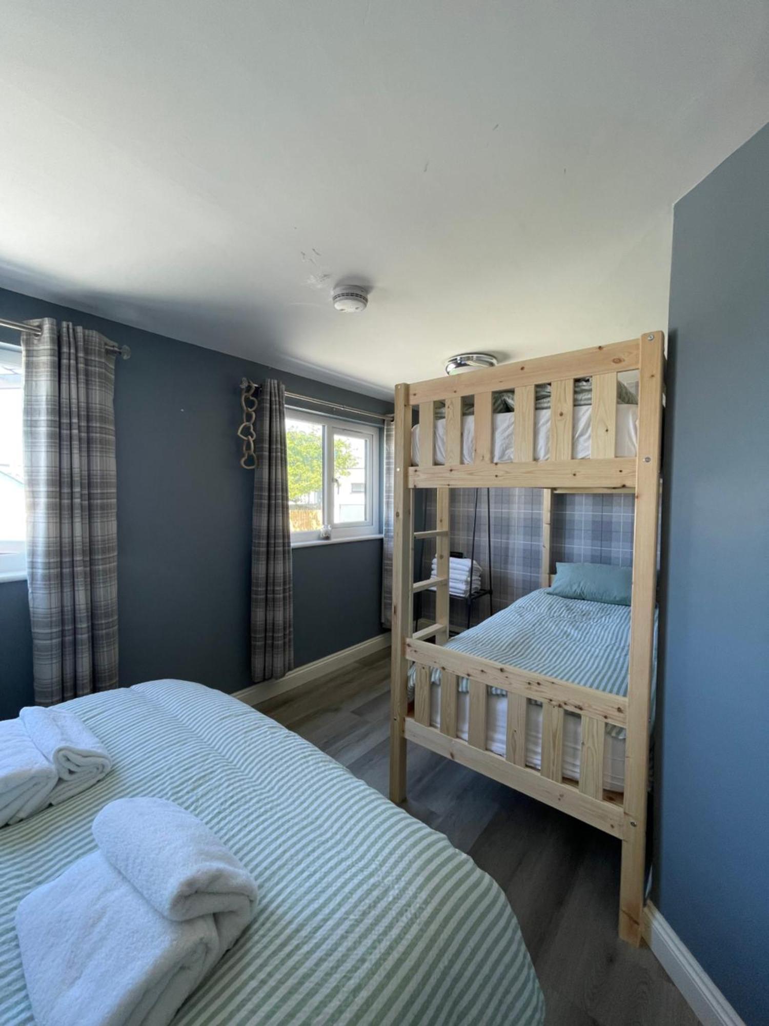 Shore Lodge New Quay Dış mekan fotoğraf