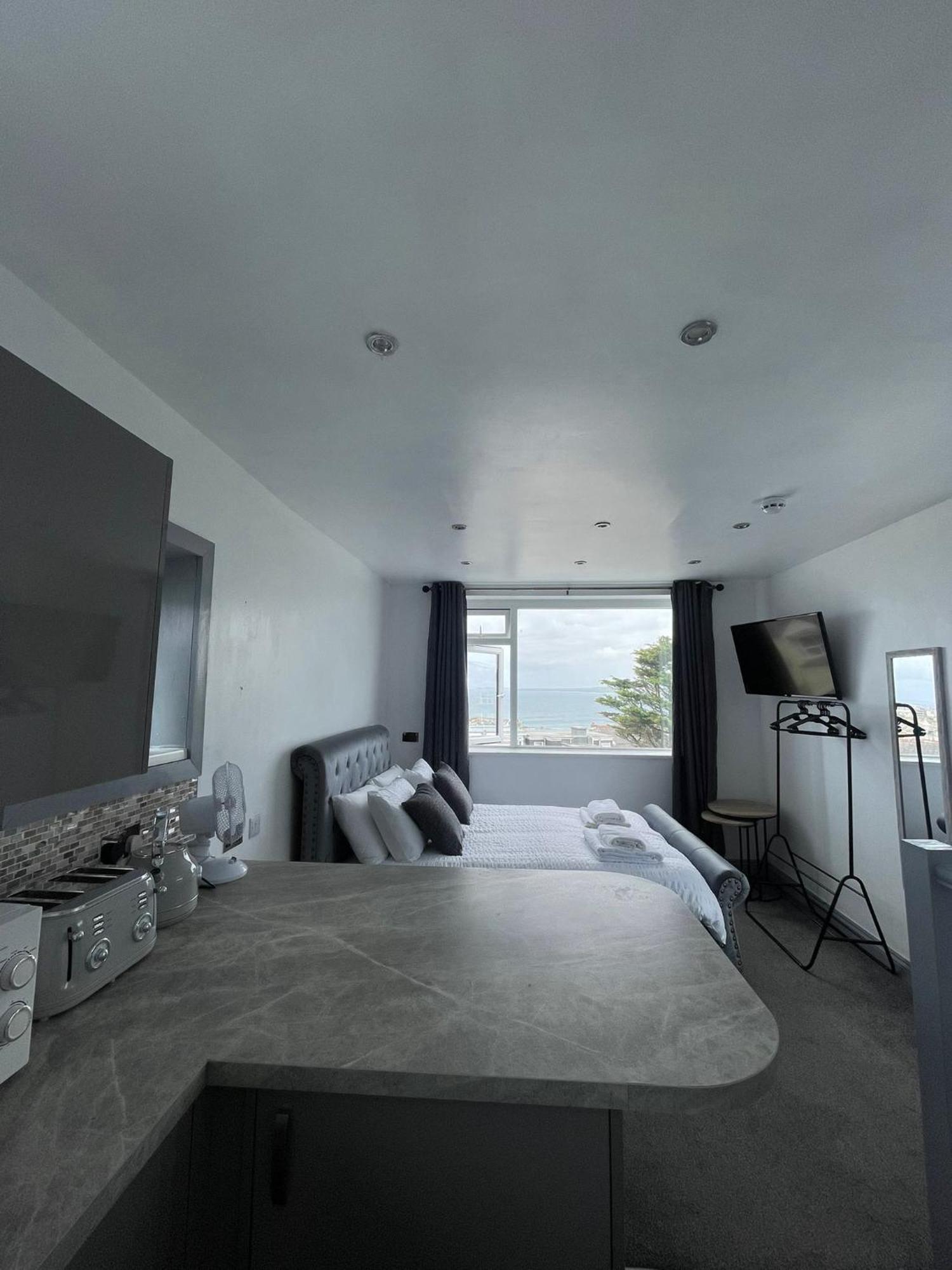 Shore Lodge New Quay Dış mekan fotoğraf